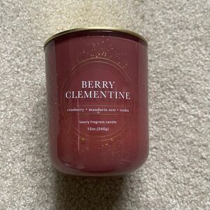 Holiday Festive Candle Bellevue Luxury Fragrant Candle 12oz Berry Clementine NEW